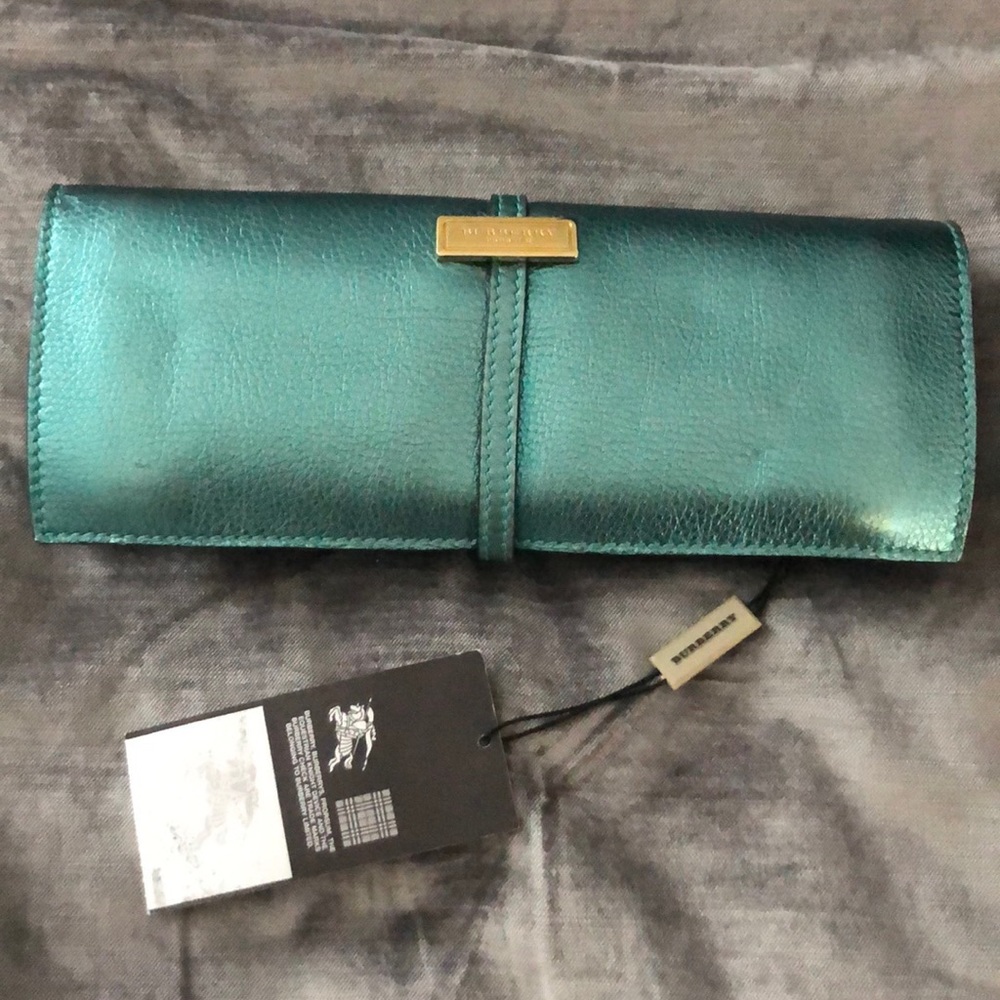 Burberry clutch